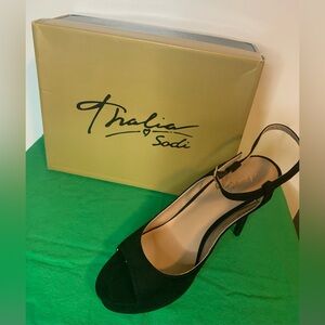 THALIA SODI. Size 9.5 M. Black Women's Heels